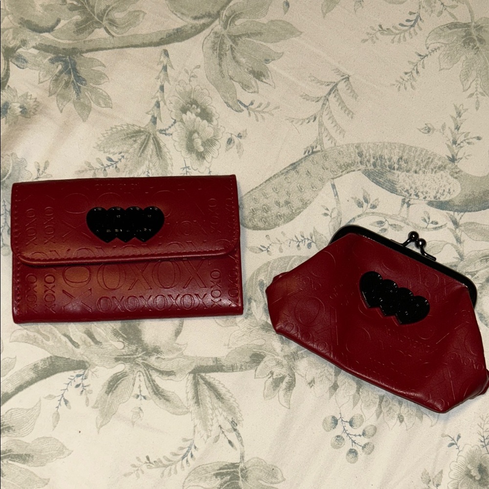 XOXO Embossed Wallet set